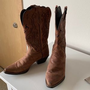Justin mustang cowhide cowboy boots in dark brown